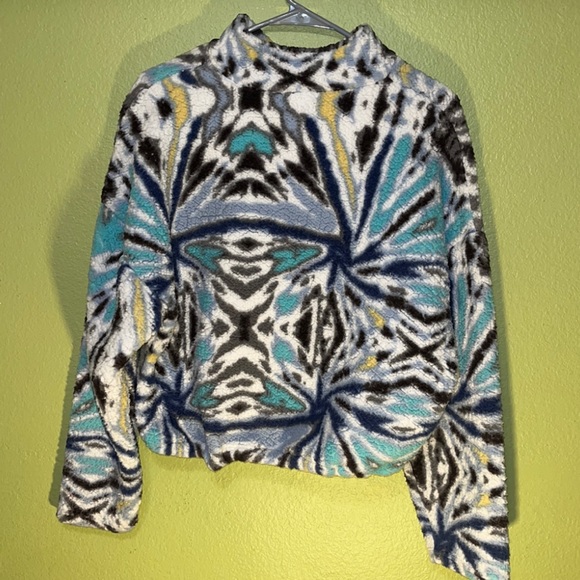 Sweater - Picture 2 of 3